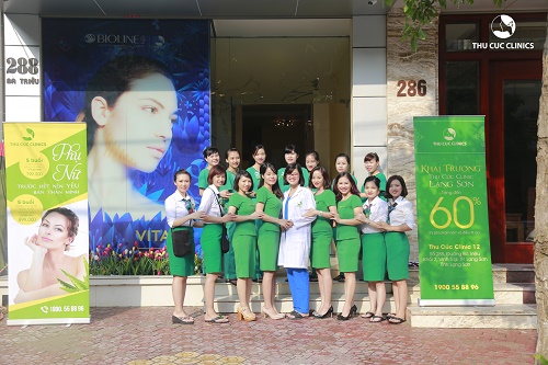 Ngay khi bắt đầu mở cửa, các chuyên viên tại Thu Clinic Lạng Sơn đã rất bận rộn để tiếp đón và tư vấn khách hàng chu đáo.