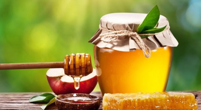 Mật ong giúp trị sẹo lõm lâu năm hiệu quả