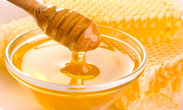 Đừng nên bỏ qua cách trị mụn bọc bằng mật ong 