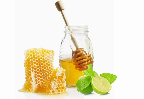 Mật ong nước cốt chanh chứa nhiều dưỡng chất có tác dụng làm trắng hiệu quả