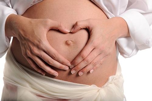 Chế độ ăn uống, nghỉ ngơi... cũng có ảnh hưởng rất lớn tới tình trạng rạn da trong quá trình mang thai 