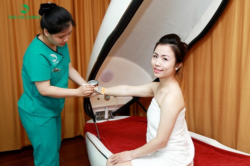 Phương pháp tắm trắng phi thuyền tại Thu Cúc Clinics rất an toàn cho làn da.