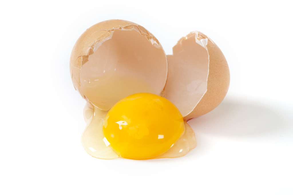 Cách điều trị mụn cám hiệu quả nhất hiện nay bằng trứng gà đơn giản, dễ thực hiện