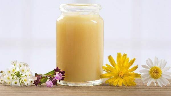 Mặt nạ từ sữa ong chúa rất an toàn nên có thể sử dụng trên mọi loại da mà không gây kích ứng.