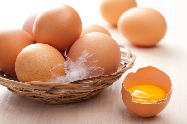 Lòng trắng trứng có chứa nhiều thành phần dưỡng chất có tác dụng làm se da, khắc phục hiệu quả làn da bị chảy xệ.